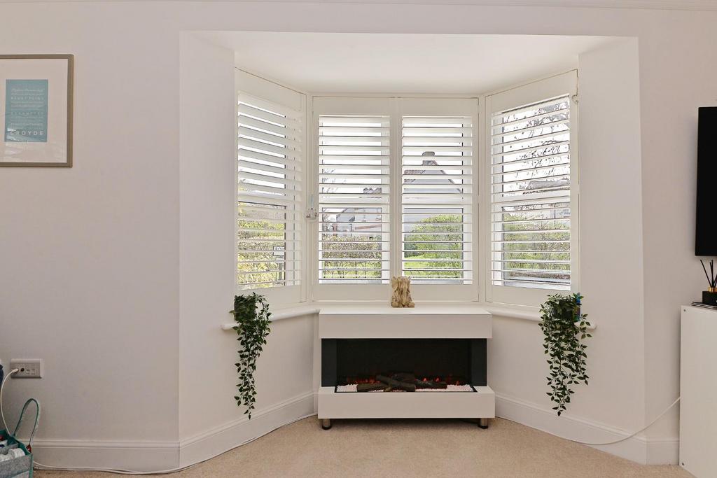 25 godwin lane - sitting4.jpg