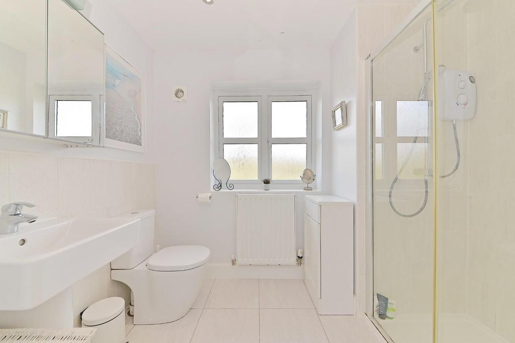 25 godwin lane - bed1es.jpg