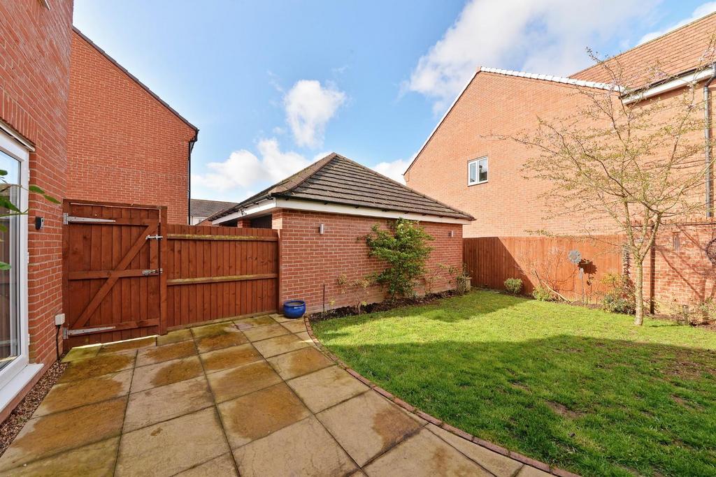 25 godwin lane - gdn3.jpg