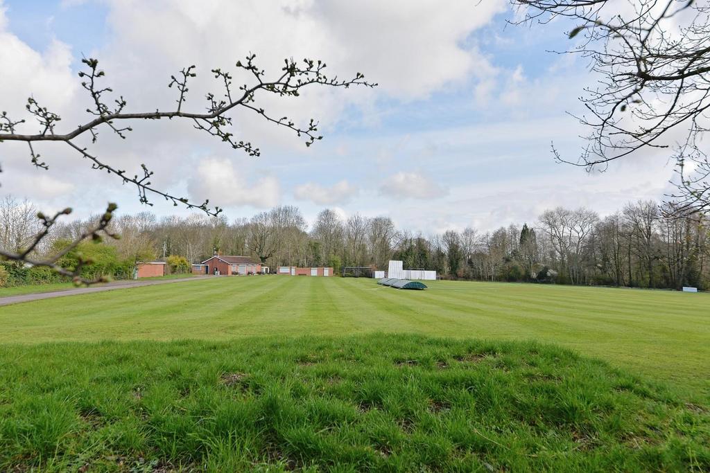 25 godwin lane - front fields 2.jpg