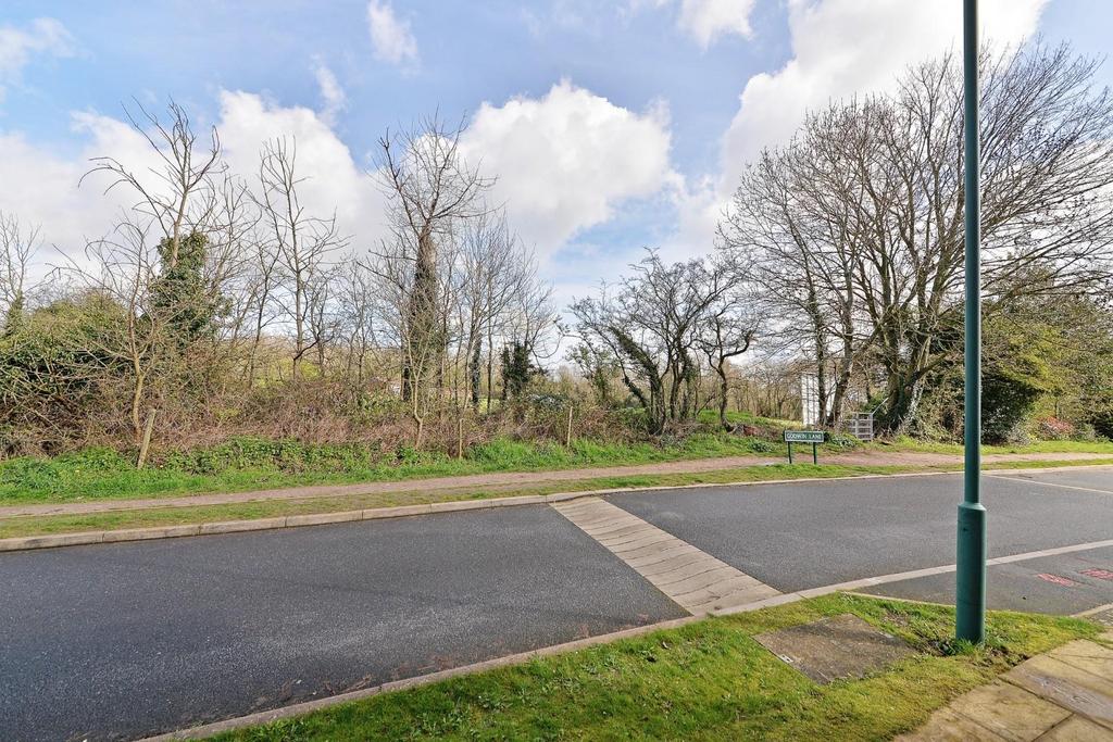 25 godwin lane - front fields 3.jpg