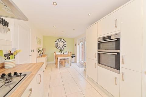 25 Godwin Lane, Knowle, Solihull, B93 0FD
