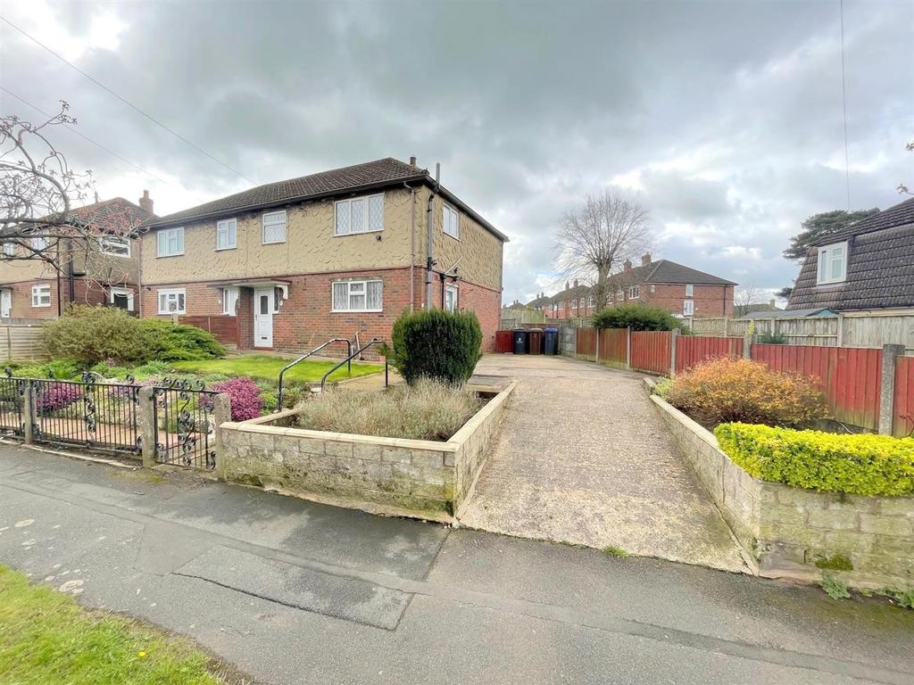 Haregate Road, Leek 3 bed semidetached house £159,000