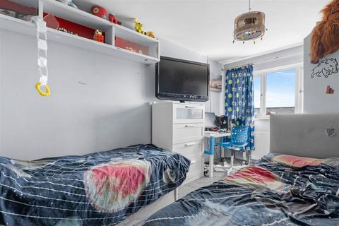 19 Balmoral Close, Evesham, WR11 4QN