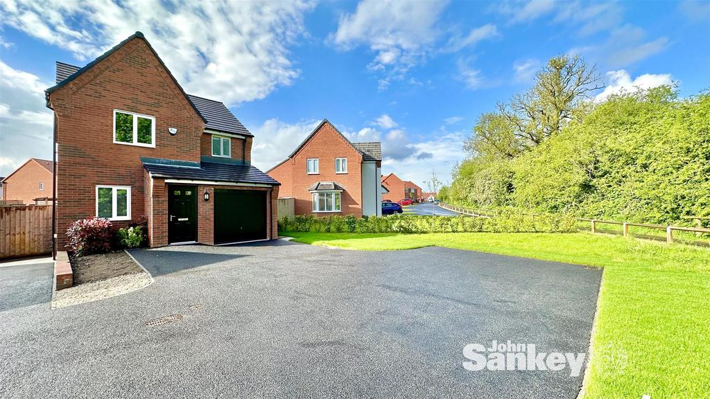 Aster Road, Shirebrook, Mansfield 3 bed detached house for sale £275,000