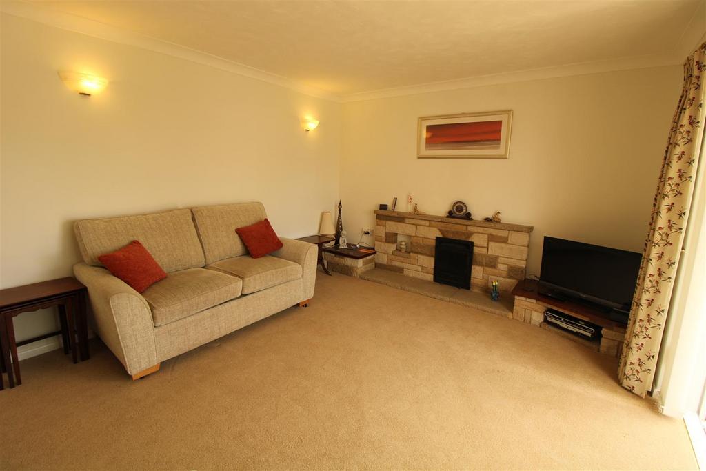 The Broadway, Norton, Daventry 3 bed house £385,000