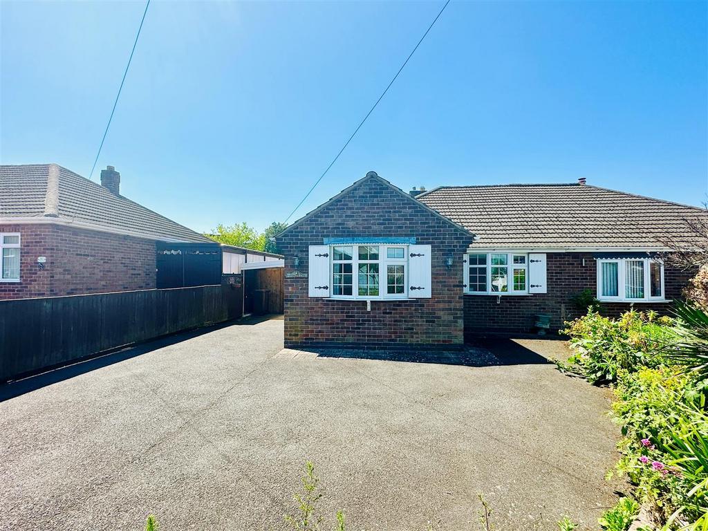 The Fairway, Burbage, Hinckley 2 bed semidetached bungalow for sale