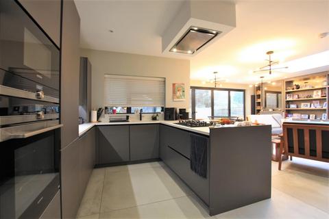 87 Jersey Road, Hounslow, TW5 0TW