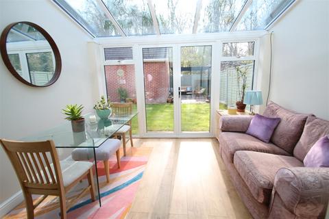 7 Cedar Close, Salisbury, SP2 9JA