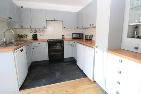 7 Cedar Close, Salisbury, SP2 9JA