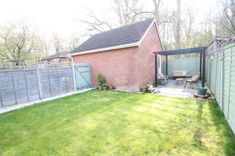 7 Cedar Close, Salisbury, SP2 9JA