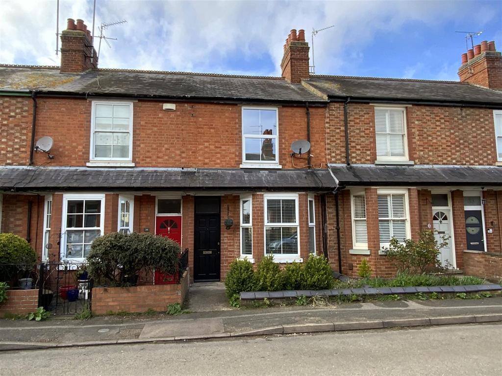 Clarence Road, Stony Stratford... 3 bed terraced house - £1,400 pcm (£ ...