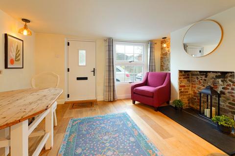 2 bedroom terraced house for sale, Canterbury Road, Etchinghill, CT18