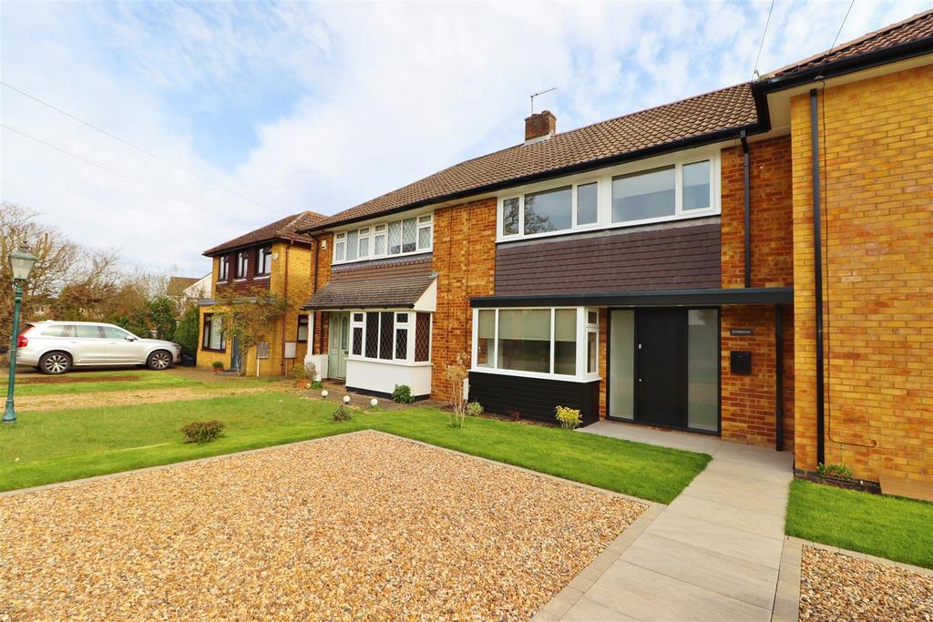 Common Lane, Radlett 3 bed house to rent £2,600 pcm (£600 pw)