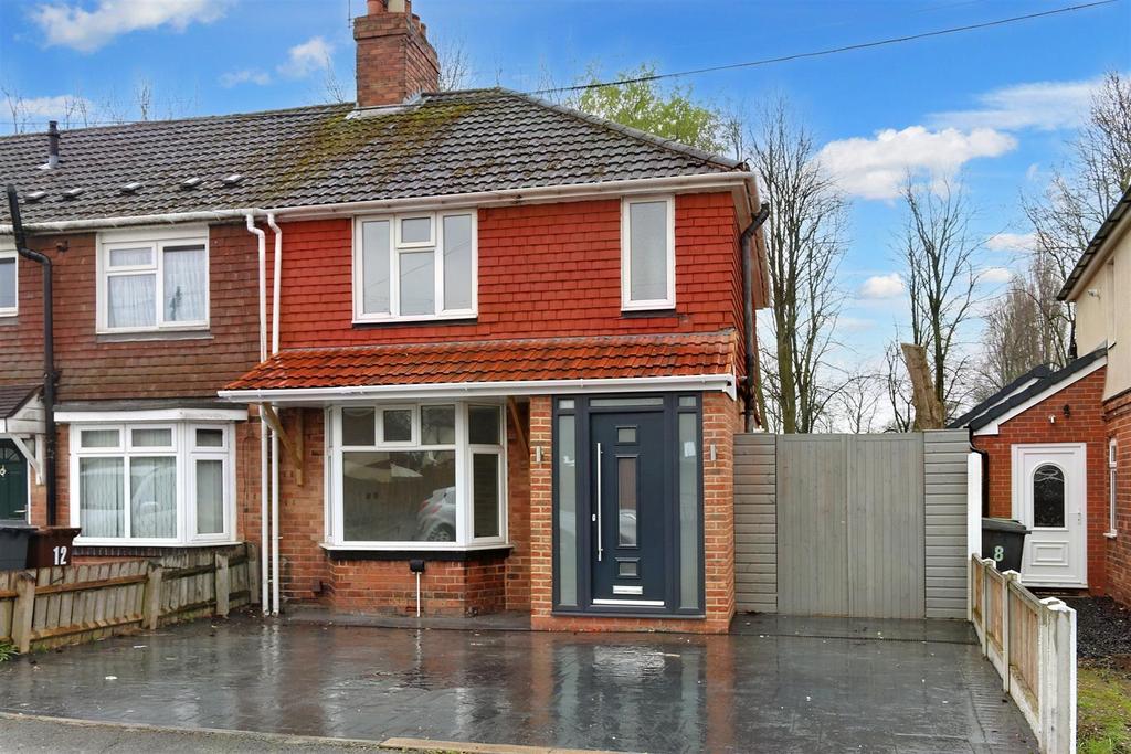 Laurence Avenue, Heath Town, Wolverhampton 3 bed terraced house for