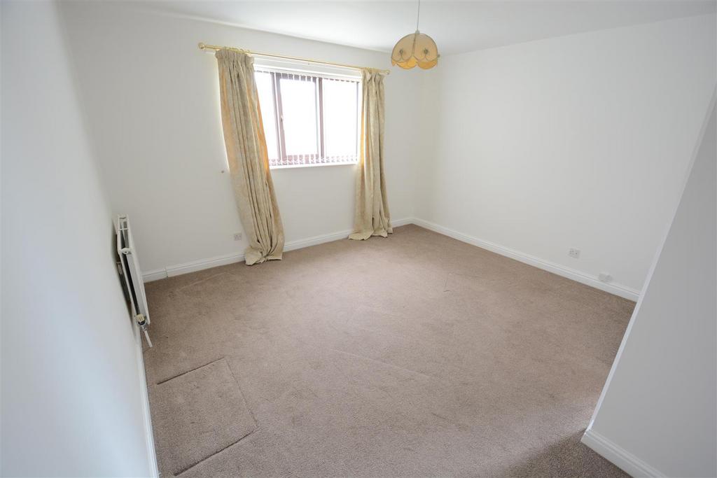 Bedroom 1 - rear