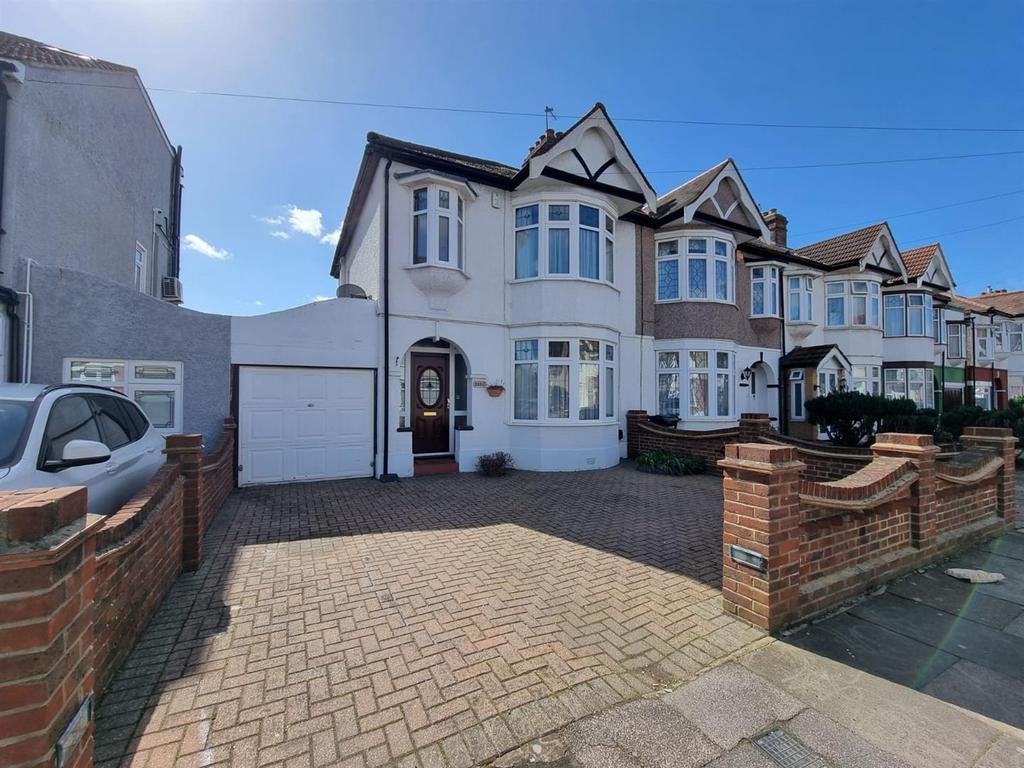 Ashburton Avenue, Ilford 3 bed end of terrace house for sale £650,000