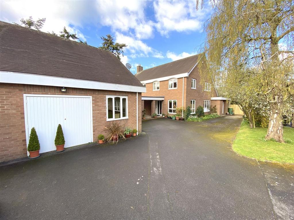 Woodbank Drive, Shrewsbury 4 bed detached house for sale £890,000