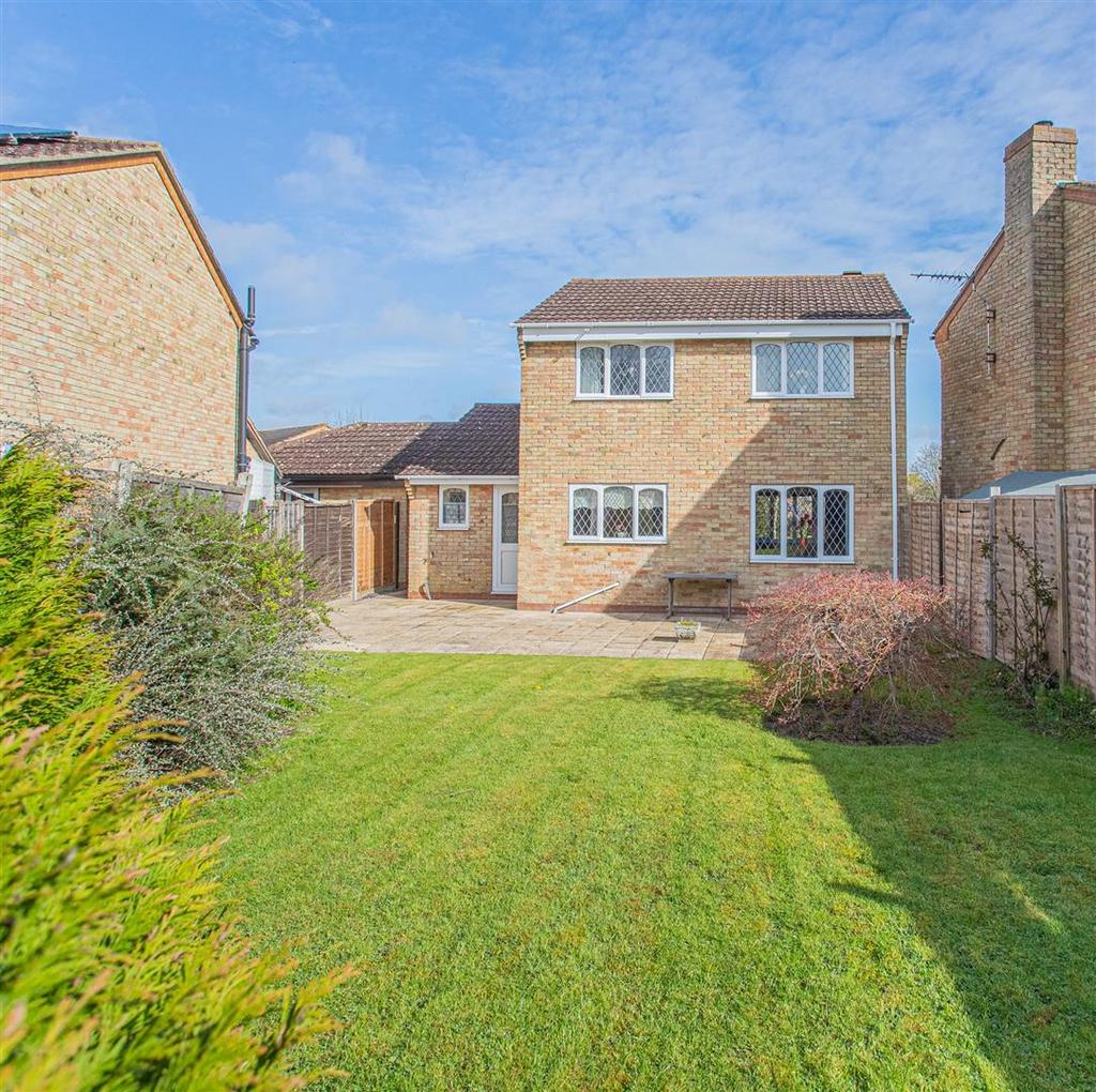 Duxford Close, Bowerhill, Melksham 3 bed detached house £350,000