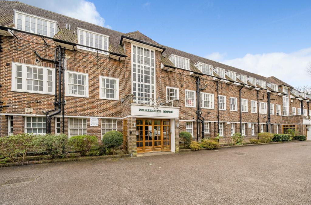 Corringham Road, Hampstead Garden Suburb, NW11 3 bed apartment for sale