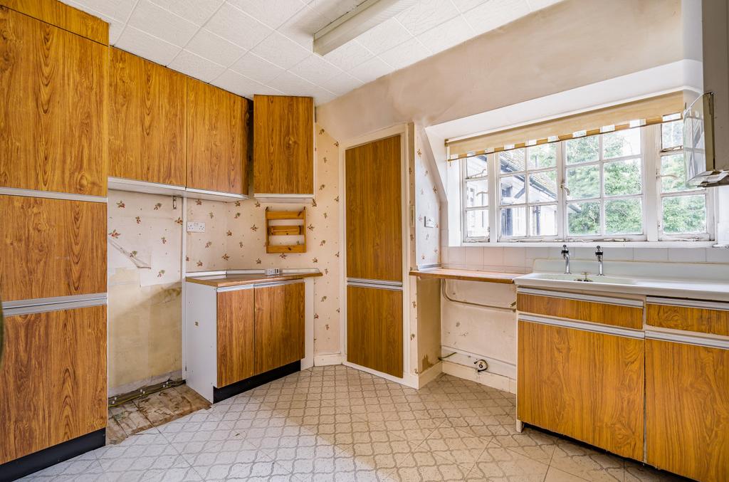 Corringham Road, Hampstead Garden Suburb, NW11 3 bed apartment for sale