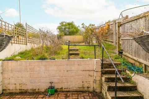 71 Glyn Vale, Bristol, BS3 5JE