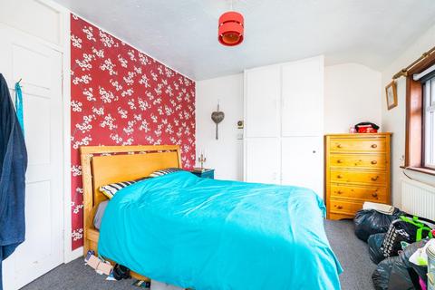 71 Glyn Vale, Bristol, BS3 5JE