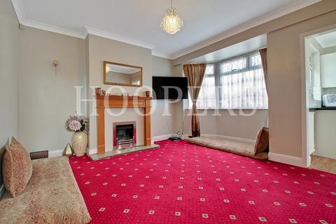 2 bedroom maisonette for sale, Vincent Gardens, London, NW2