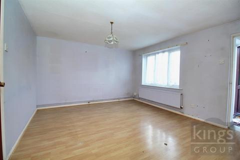 15 Beeston Drive, Cheshunt, Waltham Cross, EN8 0QS