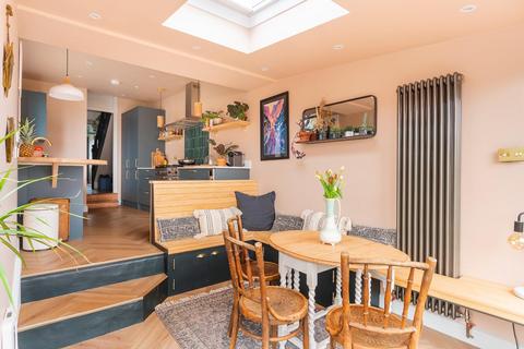 84 Cotswold Road, Bedminster, Bristol, BS3 4NS