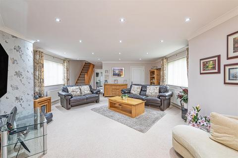 4 bedroom terraced house for sale - Butts Green, Westbrook, Warrington