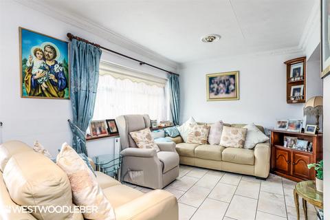 118 Trinity Lane, Waltham Cross, EN8 7EN