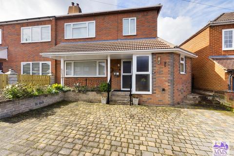 19 Leybourne Road, Rochester, ME2 3QF
