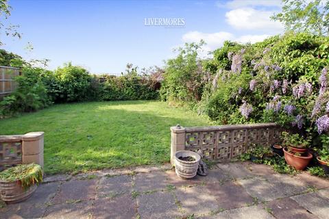 3 Helen Close, Dartford, DA1 3JA