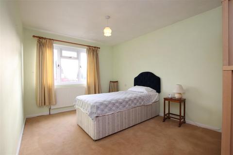 3 Helen Close, Dartford, DA1 3JA