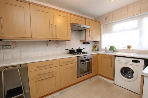 3 Helen Close, Dartford, DA1 3JA