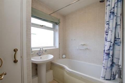 3 Helen Close, Dartford, DA1 3JA