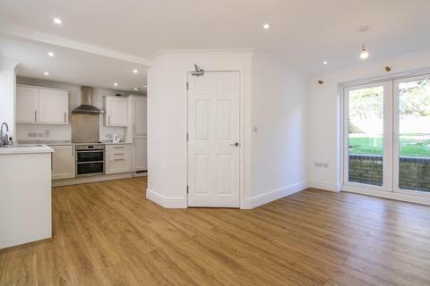 4 bedroom end of terrace house to rent, St Matthews Gardens, Cambridge