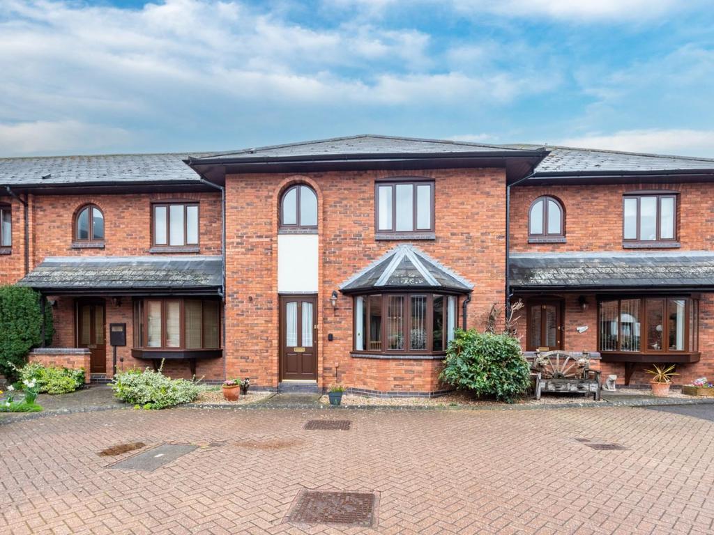 Bell Court, The Maltings, Leamington Spa 3 bed townhouse for sale £