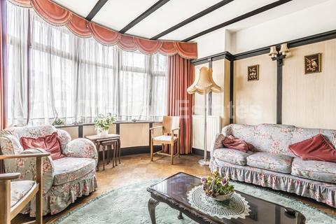 66 Millway, London, NW7 3QY