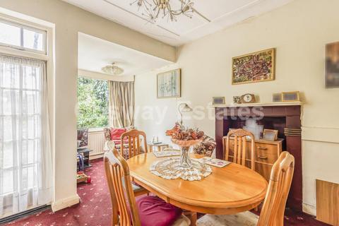66 Millway, London, NW7 3QY