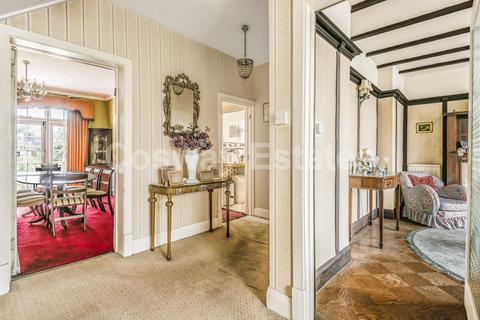 66 Millway, London, NW7 3QY