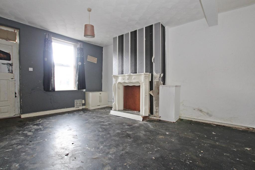 Berrys Lane, St Helens, WA9 2 bed terraced house £60,000