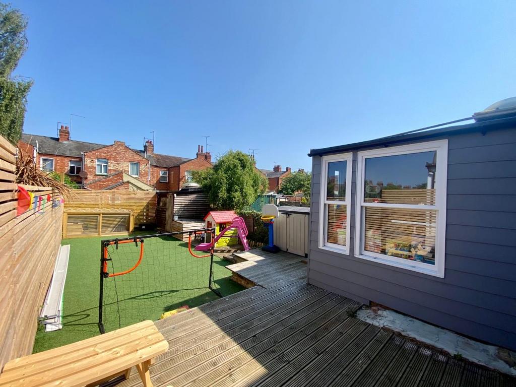 Penrhyn Road, Far Cotton, Northampton NN4 3 bed terraced house £234,995