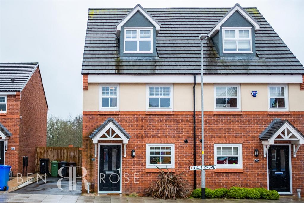 Hale Grove, Chorley 3 bed semidetached house £249,995
