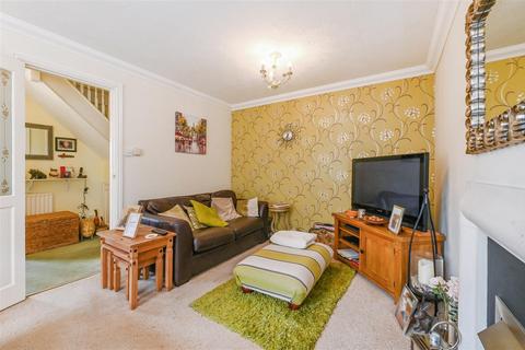 48 Olivers Meadow, Westergate, Chichester, PO20 3YA