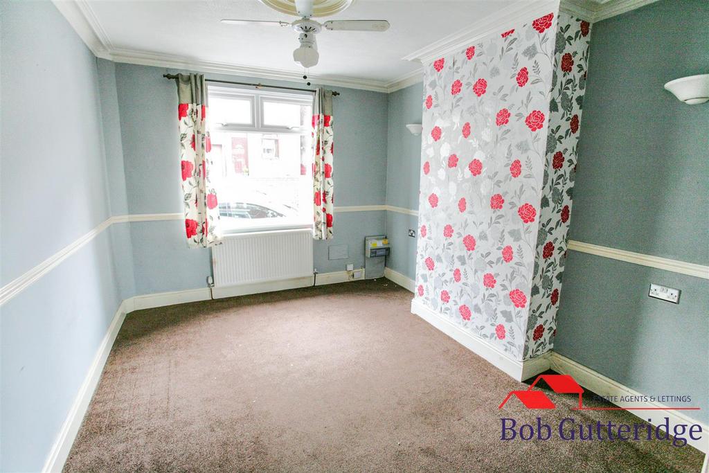 Warwick Street, Chesterton, Newcastle 3 bed terraced house for sale £