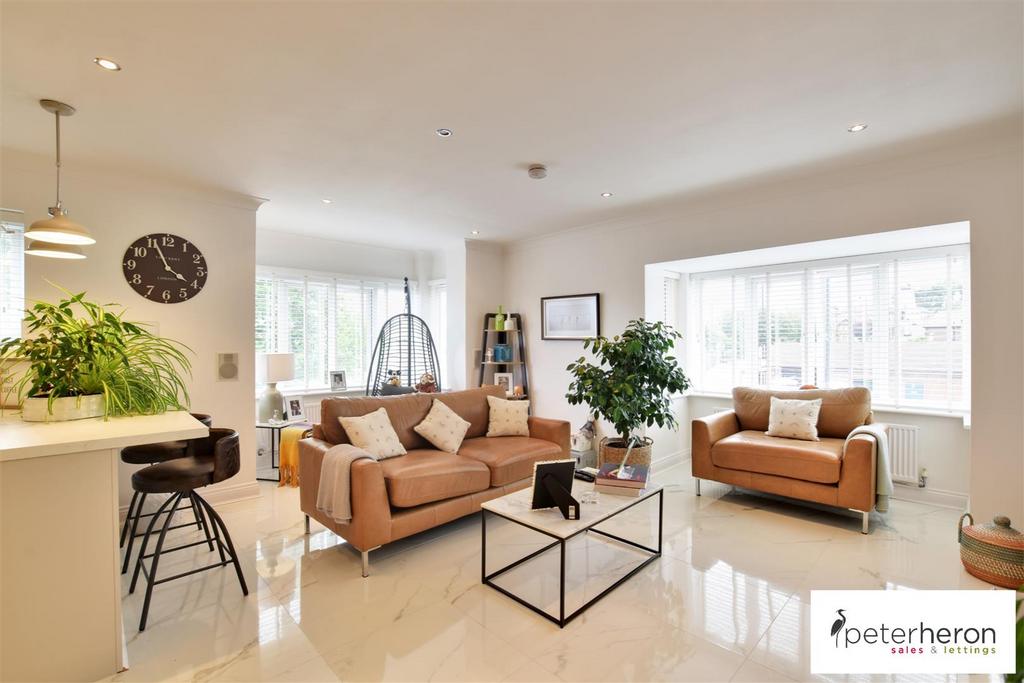 Open Plan Lounge and Dining Kitchen
