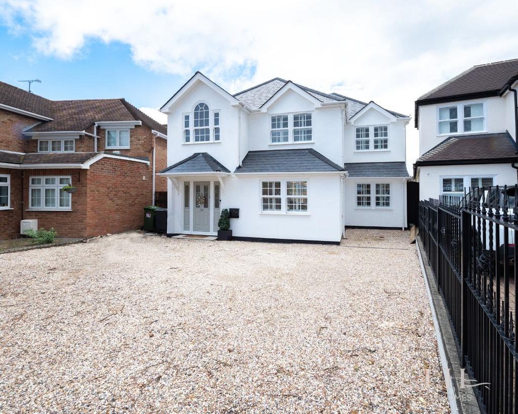Nelmes Crescent, Emerson Park 5 bed detached house £1,250,000