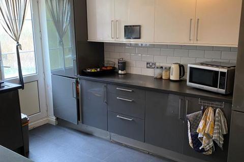 17 Hill Close, Stanmore, HA7 3BS